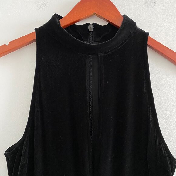 Topshop Black Velvet Plunge Front Jumpsuit - Picture 10 of 15